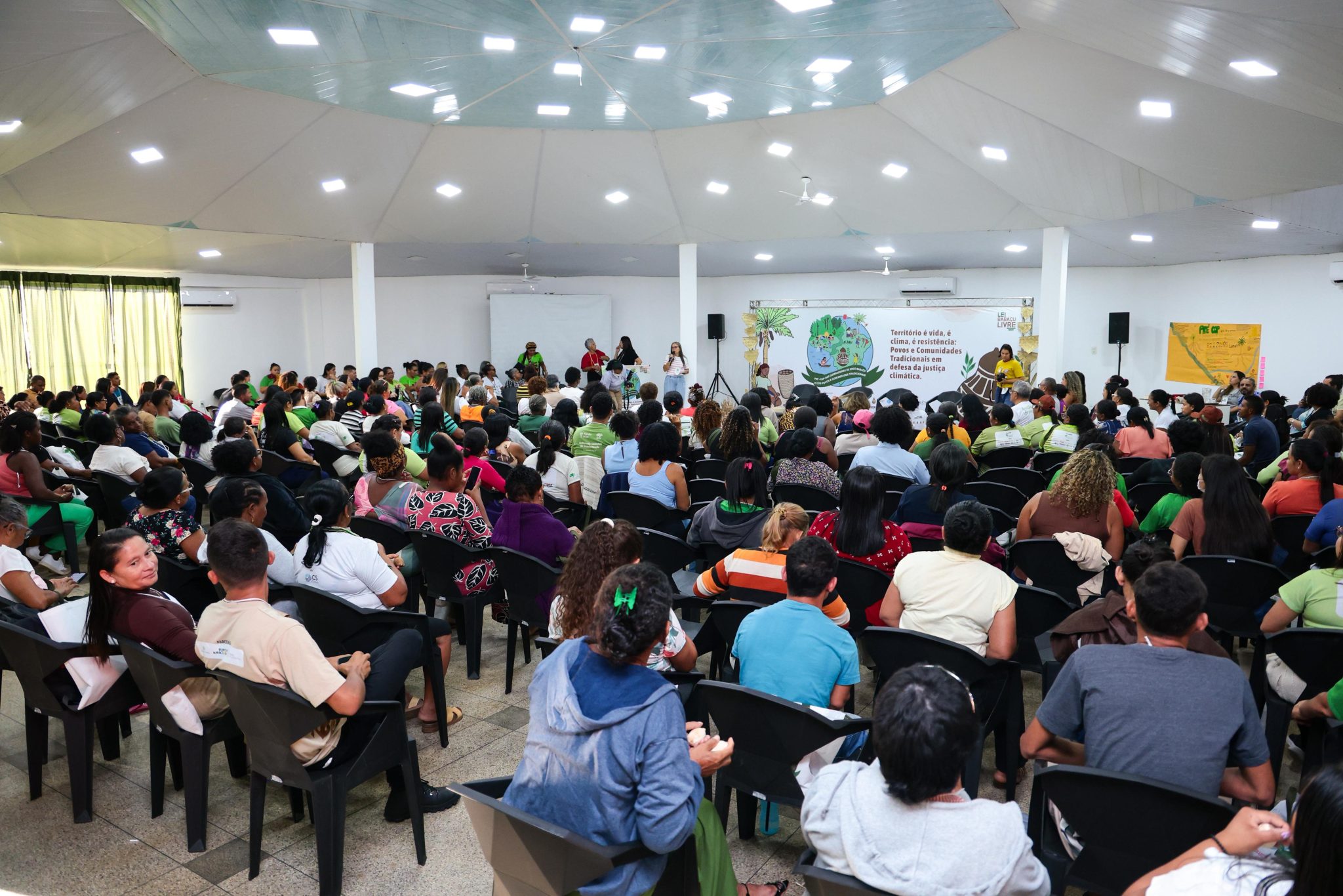 Pré-COP 30 começa com a força das Quebradeiras de Coco Babaçu