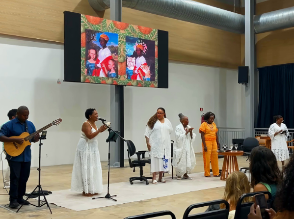 Abertura do evento reúne música, arte e ancestralidade no lançamento do livro de Rosane Borges