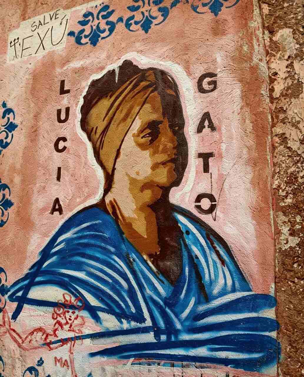 A memória de Lúcia Gato — atriz, cantora e ativista do movimento negro no Maranhão — e o respeito à ancestralidade sagrada cravados nas paredes da cidade.